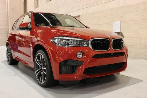 A BMW X5 M of the F85 generation photographed outdoors, the car BMW M developed to meet its fit-for-Nordschleife standard.