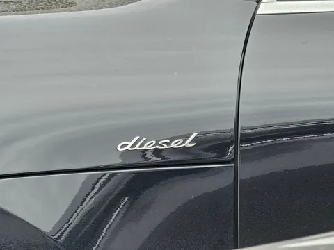 Porsche Macan S Diesel S Diesel, photographed for Wikimedia Commons.