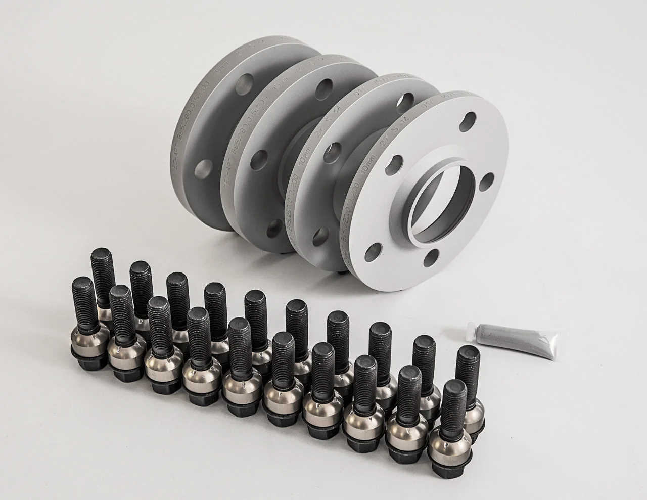Wheel spacer kit, 10 mm